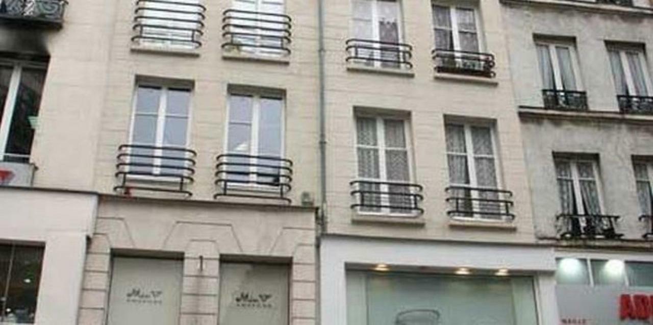 65-French Cancan St Denis Paris Extérieur photo